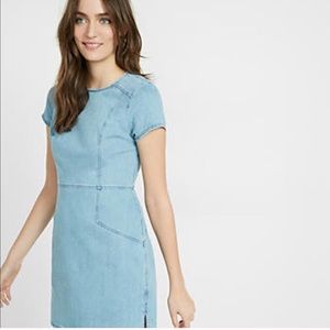 Express light wash denim mini dress size 0